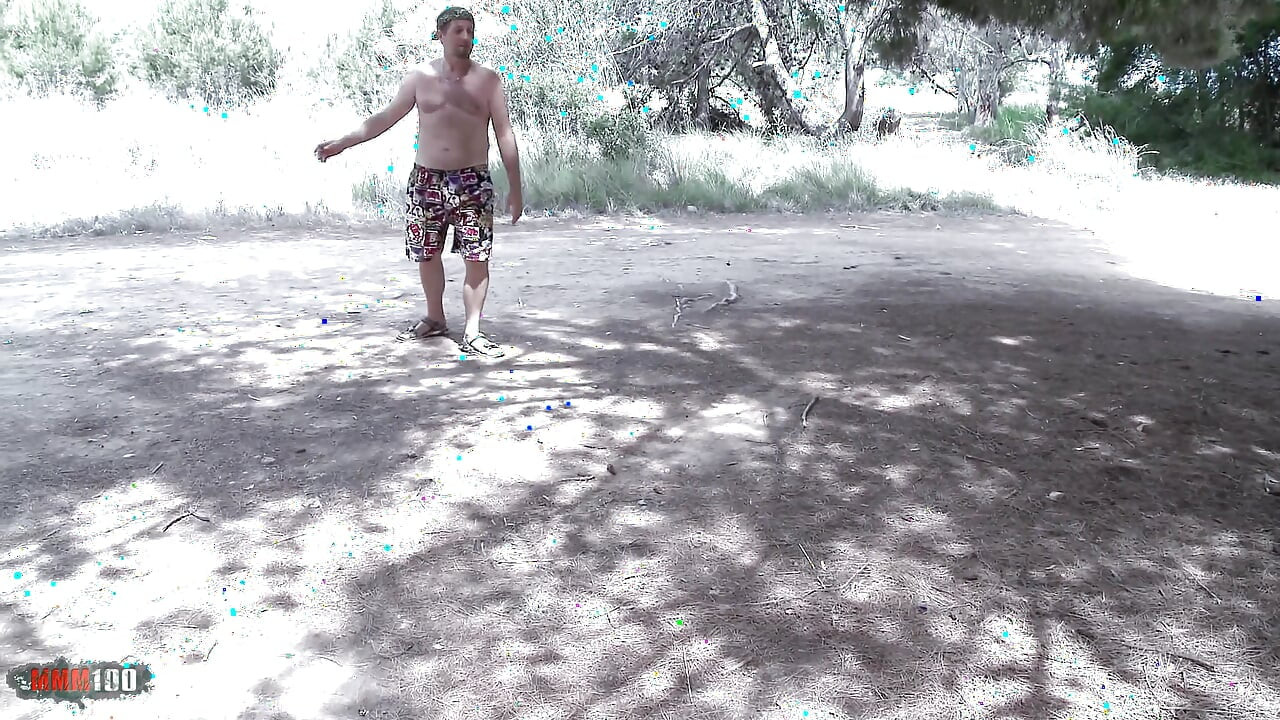 מקס קזנובה: התמצאות, מוטות ואורגיה סופית ענקית!