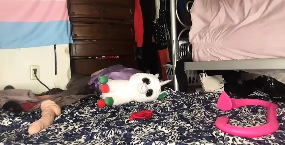 Shemale Gaping Asshole Devouring Monster Dildo