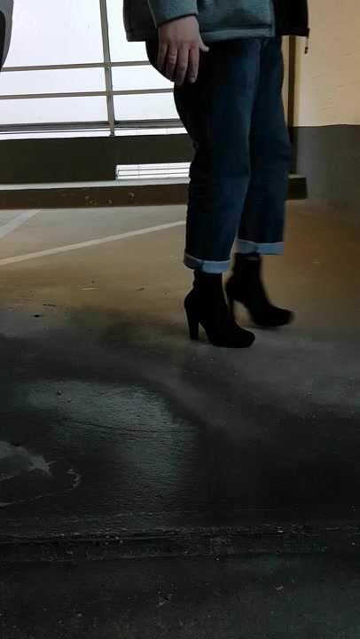 Neue heels