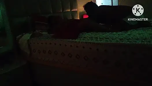 Evli kadın kocasıyla aldattı