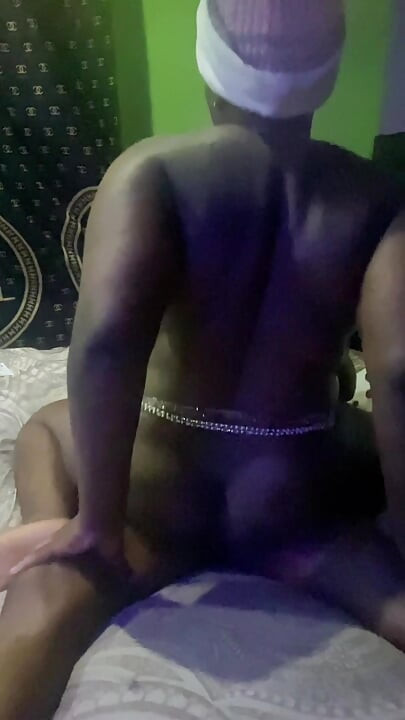 Me fode com mais força, querida