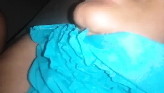 Gerçek göt üvey annemi sikiyor çığlık atıyor