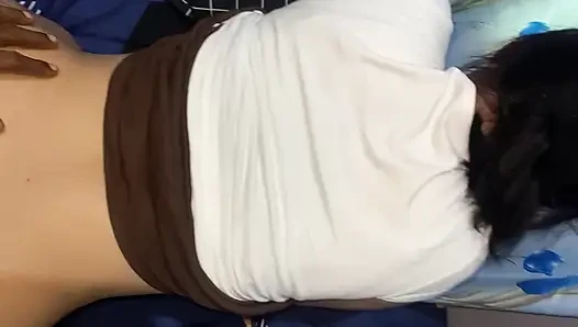 Pertama kali ngentot saudara cantik body mantap