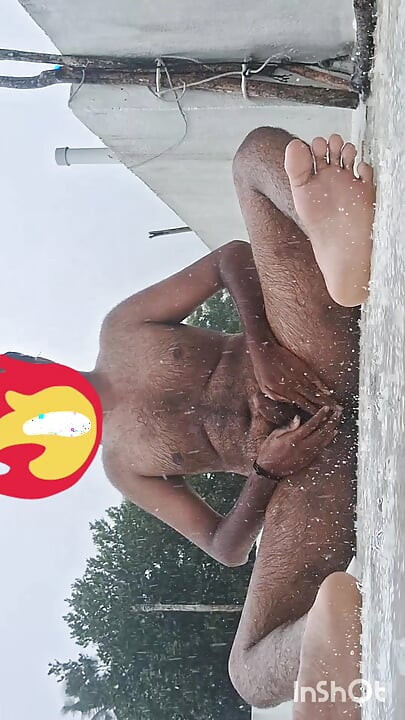 Mallu Man Nude Masturbation In Rain