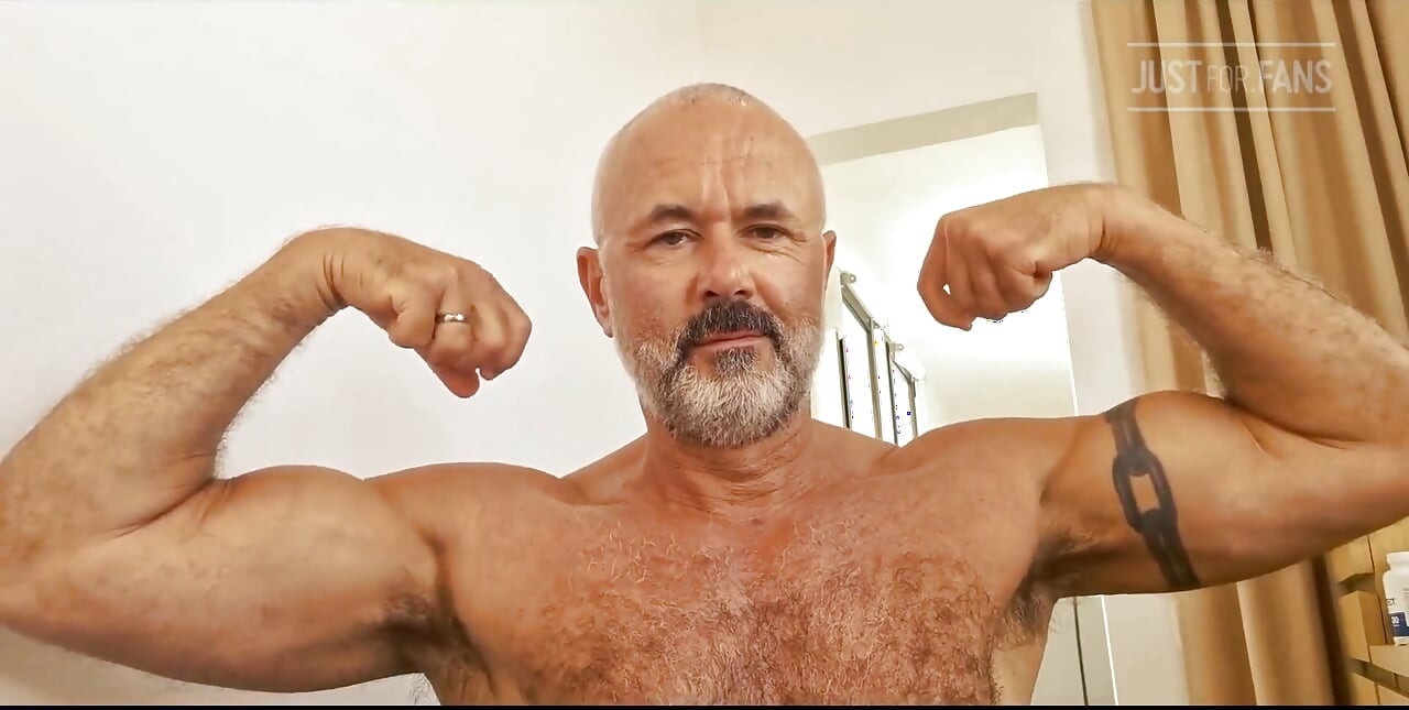 Have Been Asked to Do a Flexing Vid - Well, It´s a Start