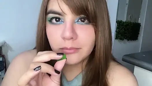 BBW Eating Gummy Bears