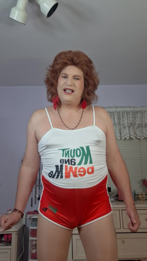 I am bisexual and I love strap on sex with woman,  if your a female fan would u strap on fuck me?
