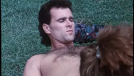 Pesta seks luar ruangan yang panas