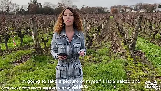 Beni Bir Çiftçi Tarafından Traktörde Seviştiriyorum, O Da Üzüm Bağlarında Beni Şaşırtıyor