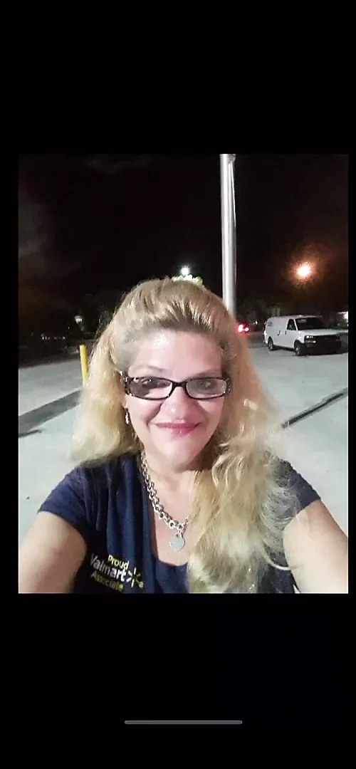 Walmart manager Milf first time sucking younger men