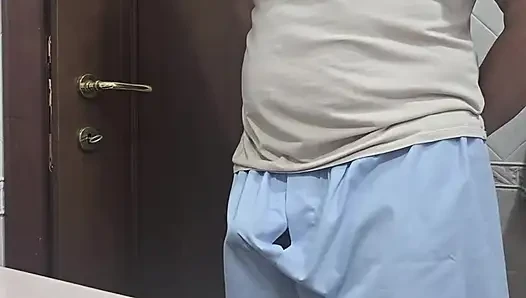 Boşalmadan önce içeri ve dışarı mastürbasyon
