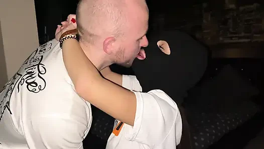 Реальная Измена Замужней В Маске - Кремпай Вытекает Из Киски Крупным Планом