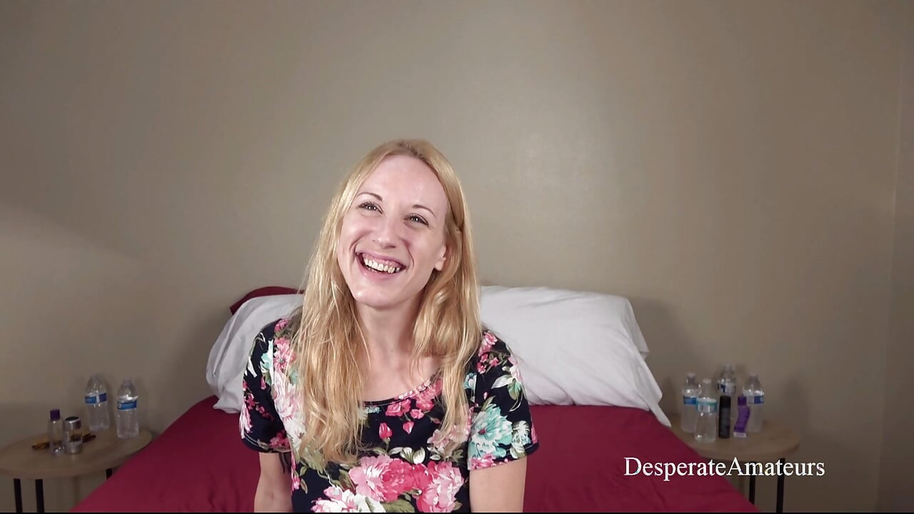 Desperate Amateurs Misty Gets Her Pussy Wrecked by Miles