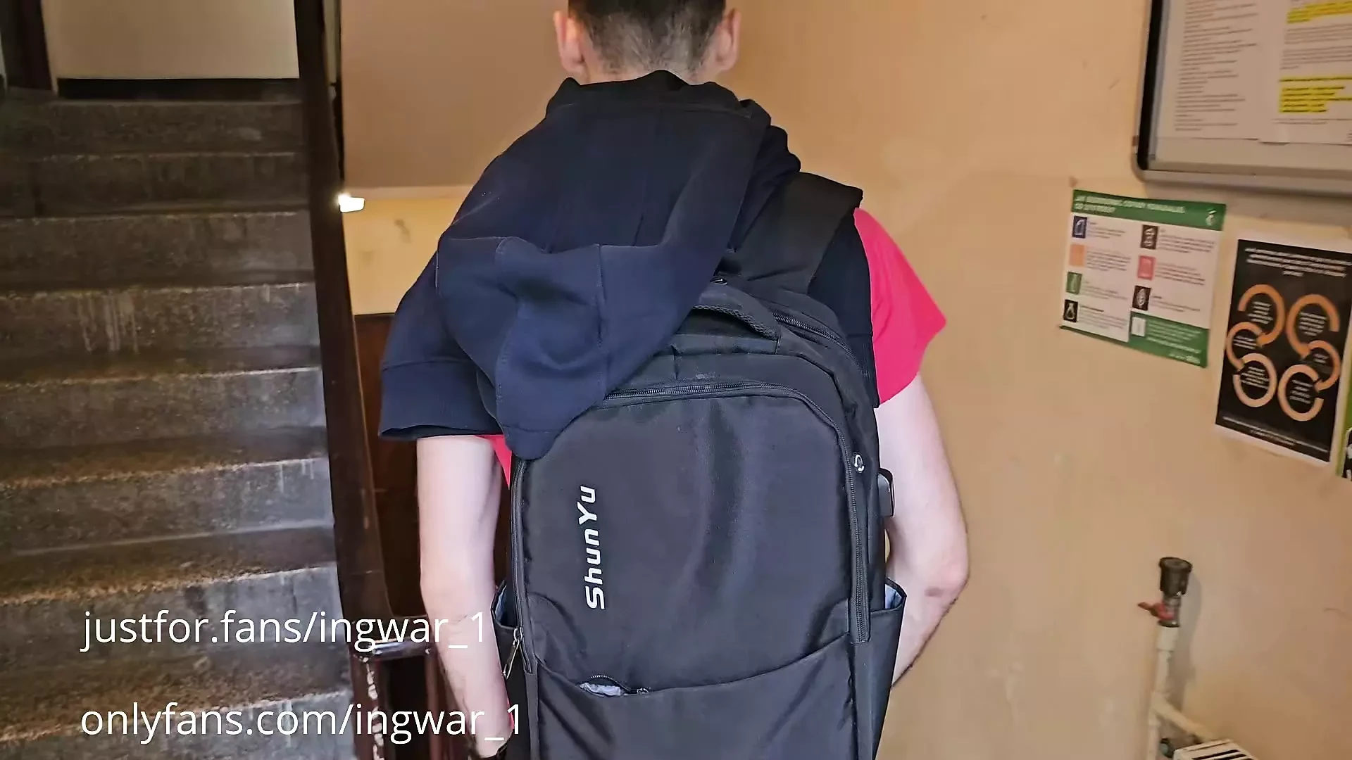 massage 4 hands Cum crem body