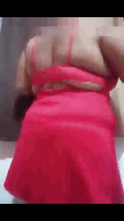 Come and see me taking off my lingerie and putting on my sexy nightgown a chubby delight with big curves