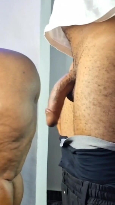 Unvergesslicher Moment von "Quick Standing Blowjob und Doggystyle fick vor dem treten - Mara Exotic"