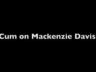 Ejaculare pe Mackenzie Davis