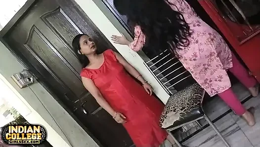 Aksi hot lesbian india yang saling jilat memek dan fingering memek beceknya