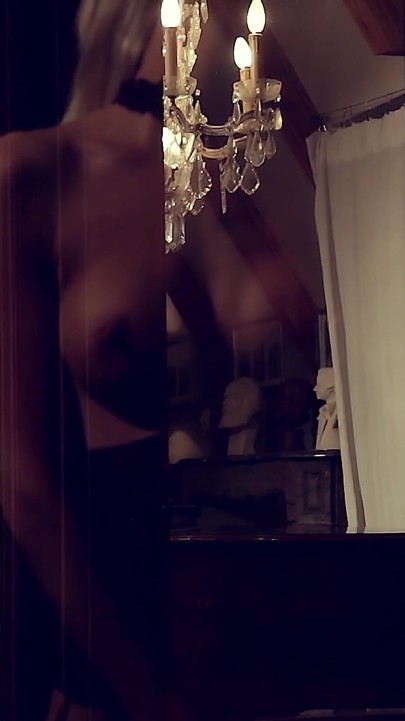 Lena Love - mi sexy piano mojado