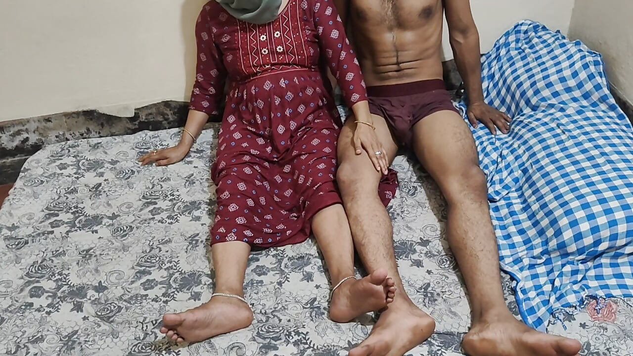 Cuplu indian sexy bunk școală și merge camera Oyo pentru sex complet dur Sanjana star porno MMS scăpat