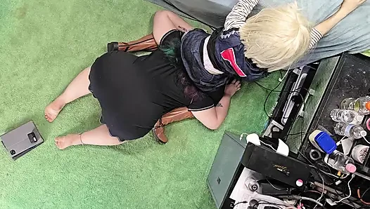Freundin fängt mich wegen des harten fickens von stiefbruder ein