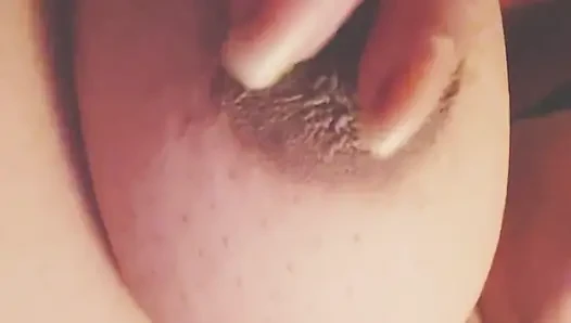 Desi bhabi menunjukkan tubuhnya mengerang