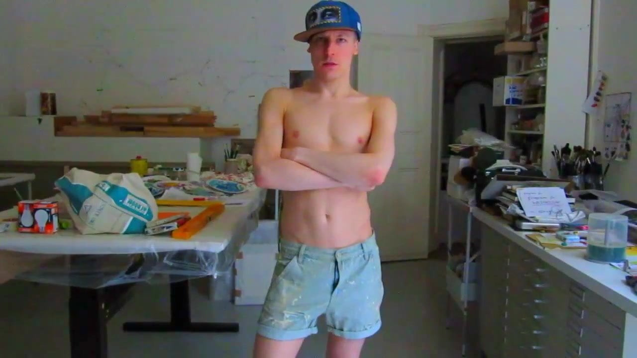 TWINK IS ALWAYS HUNGRY FOR RAW COCK