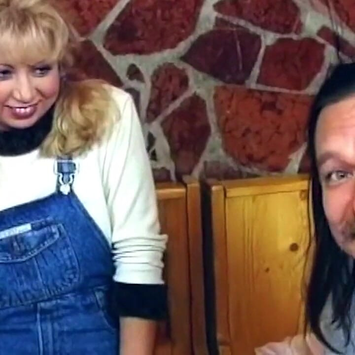 Squirtende blonde MILf von dickem schwanz hämmern durchnässt
