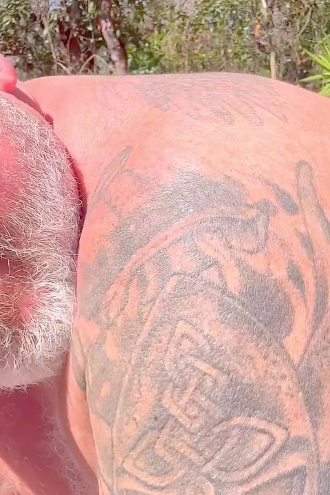 Şişman Baba Yaşlı Ve Şişman Ama Hala Şişman Salatalık Ile Azgın