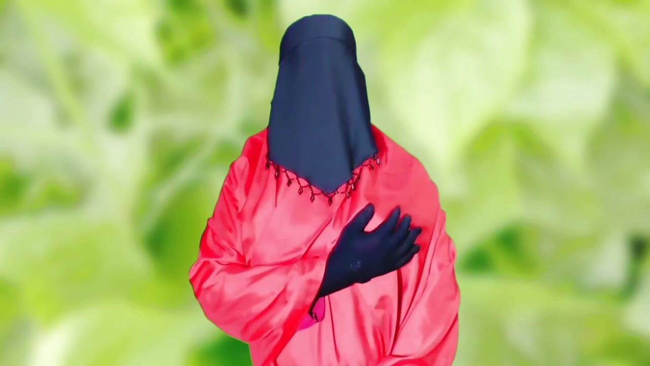 Bangladeshi beautiful woman wearing burqa masturbating sex and dirty talk