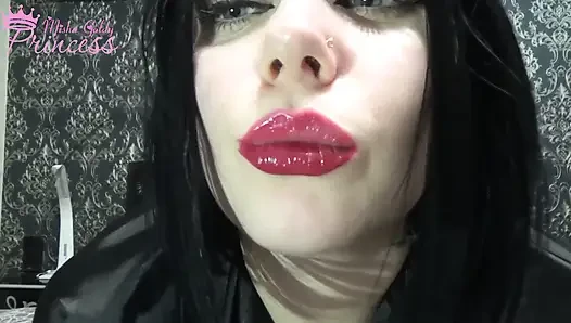 Seksi dudaklarım için 2 ruj ve parlaklık!