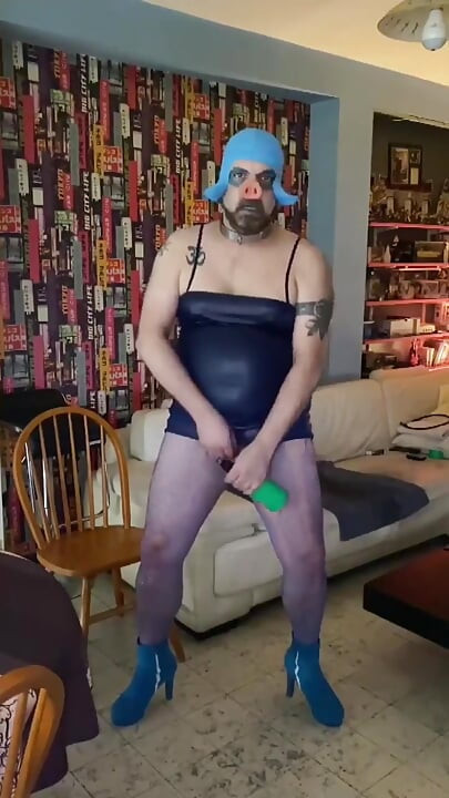 Dirty sissy whore in blue outfit playing hard ass to mouth sex