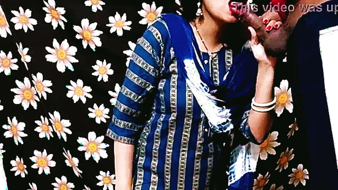 Watch Desi Bhabhi Ko Fierce Pella Sex Video. Brother-in-law gave a drink to the sister-in-law