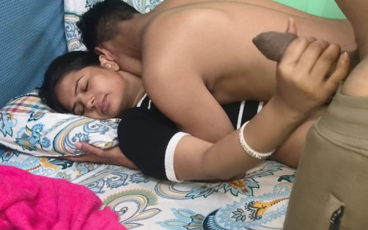Bangali Girlfriend Meet Boyfriend in Hotel Boyfriend Fuck Very Hard in Hotel Room