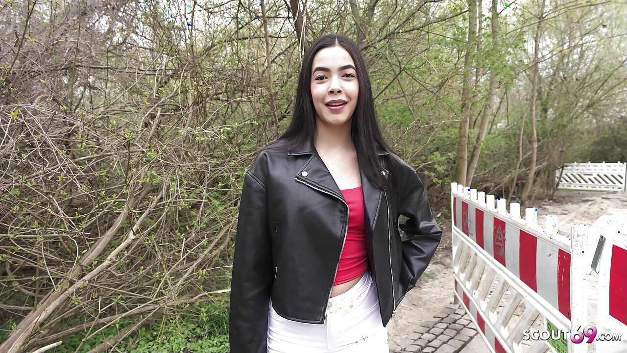 GERMAN SCOUT - Schlanke Junge Latina Kubera Fortuna beim ersten Porno Casting AO gefickt