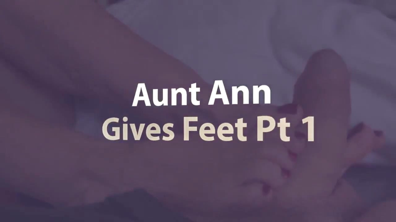 Granny Stepaunt Ann Gives Footjob to Me for Cum