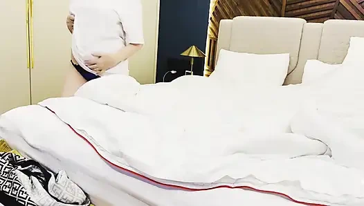 Pavs tiba-tiba meledak - tanpa kedamaian di kamar tidur