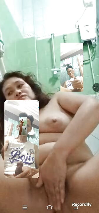 Hátulról videós szex a feleségem seggébe.