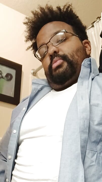 Thick Daddy Masturbates While Getting Ready for Work