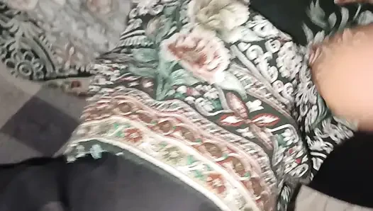 Mene meri soteli bahan ko pel diya