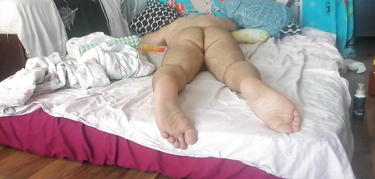 Amateur couple crazy sex in the bedroom.