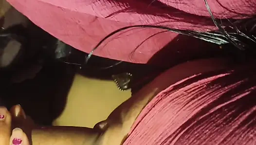 lutscht zum ersten mal schwanz