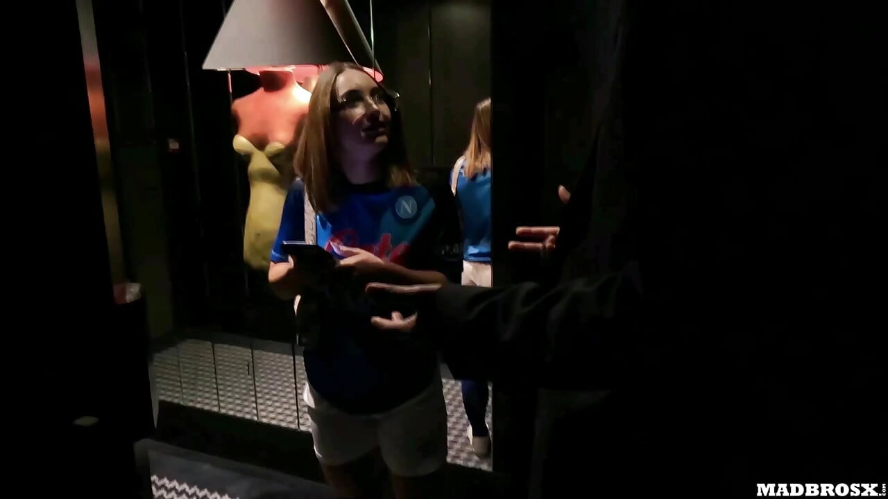 An Italian Fan From Napoli Cheats On Her Boyfriend And Agrees To Get Her Ass Pounded To Apologize !!!