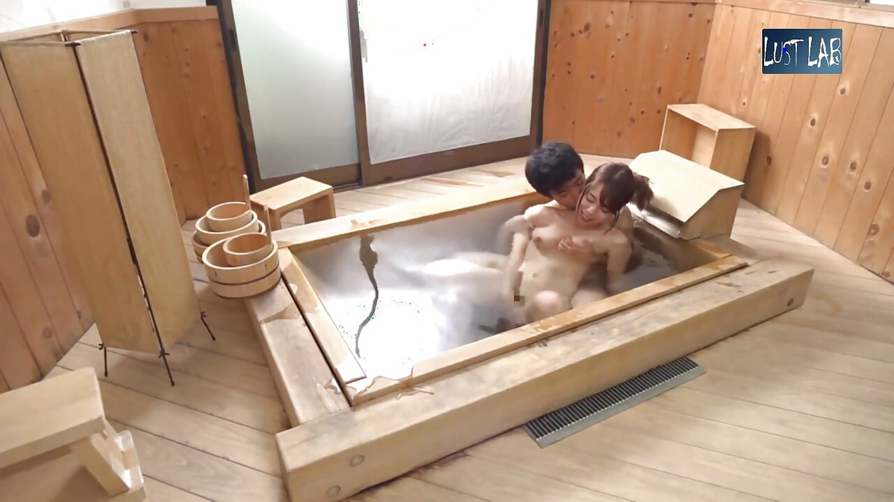 출장실을 위험한 밤으로 바꾼 결혼한 동료의 늦은 고백 - 3부