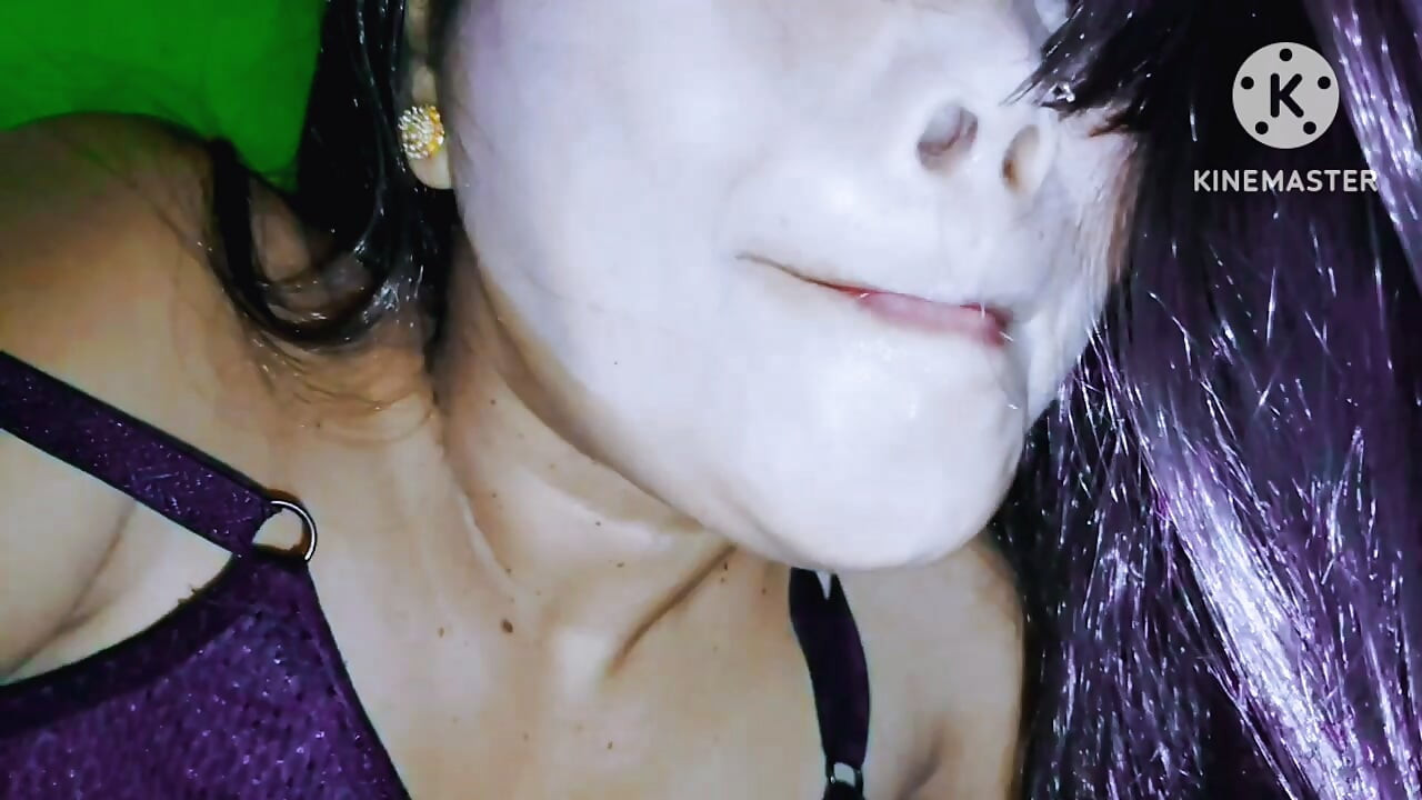 1년 만에 집으로 돌아온 배다른 여동생