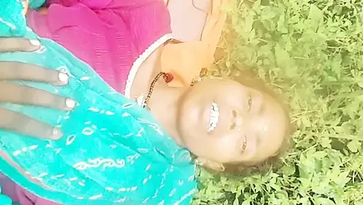 Sister-in-law ko aaj maine jungle mein le ja ke uski tight burr ko bahut maze se chudai kiya