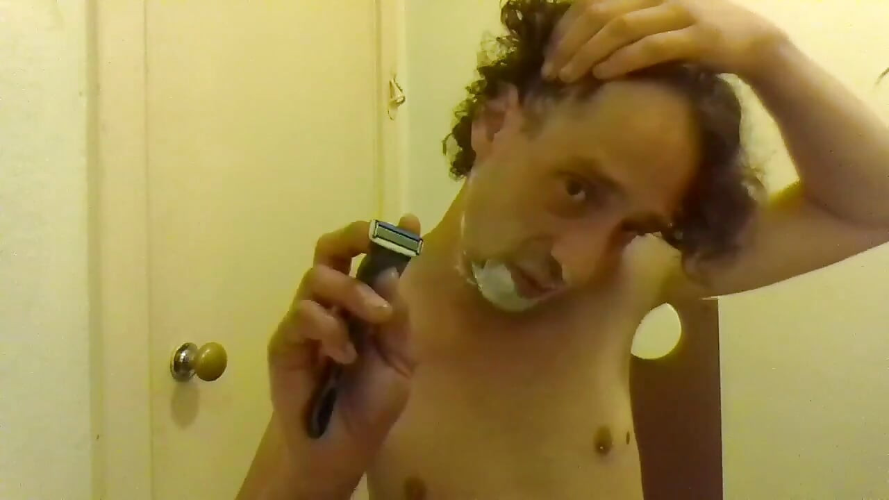 Gesicht rasieren fetisch Fanclub Video des monats - August 2021