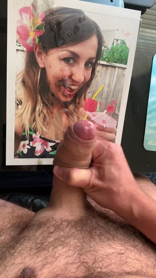 Cum On Pic Tribute to Lisas85