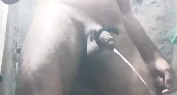 Islamic Muslim bottom pissing hot