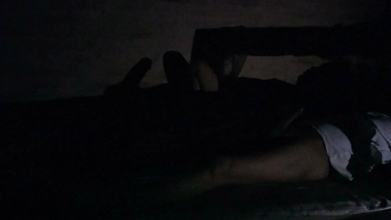 Sali ko jaga kar chudai ki lekin lite chali gayi